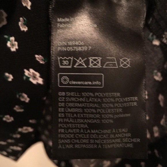 Floral NWT H&M tie sleeve dress - Picture 6 of 7